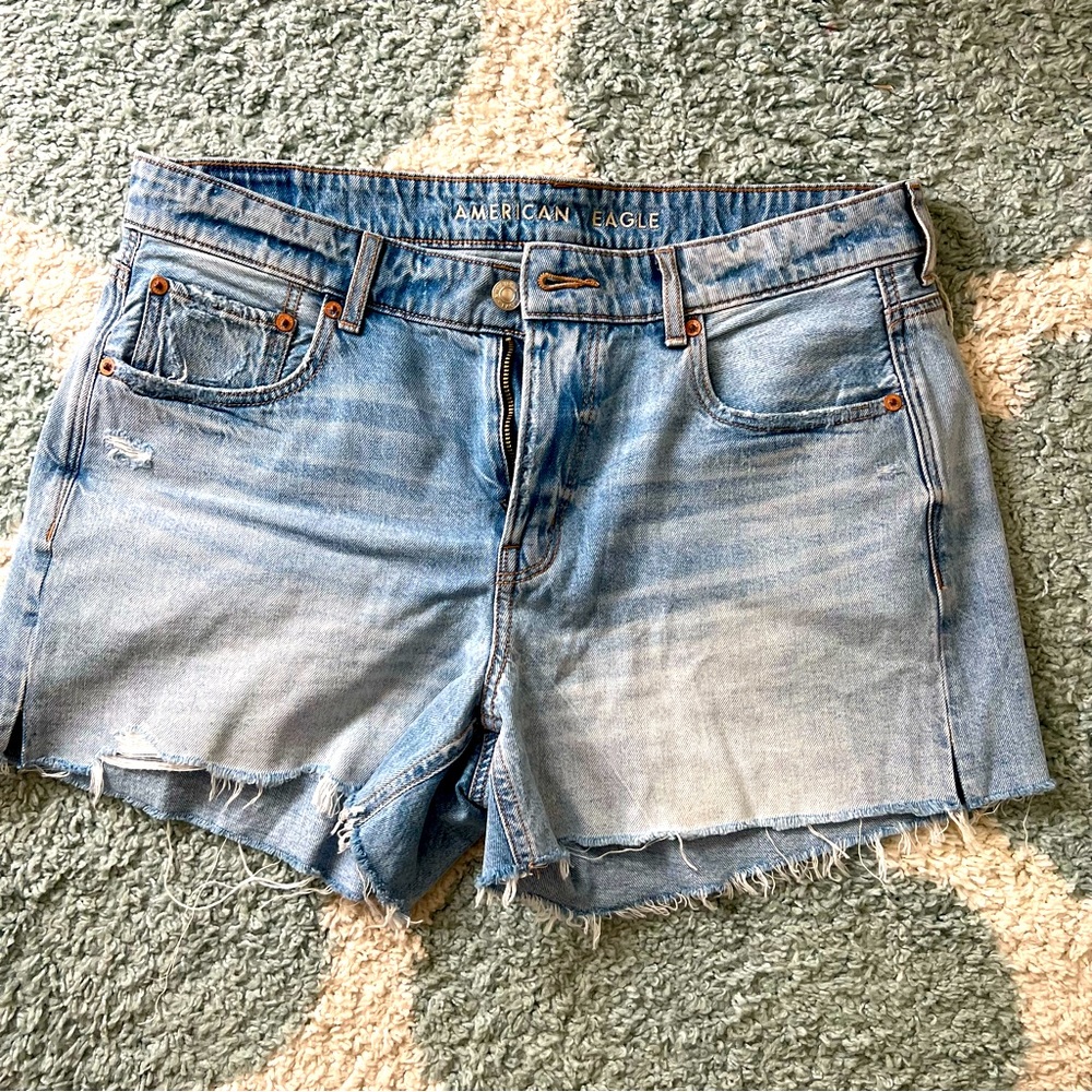 AE Low Rise Tomgirl Denim Short NWT Size 10